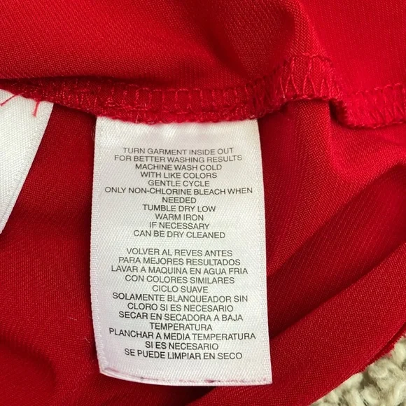 Kasper Red Sleeveless Blouse - Picture 5 of 7